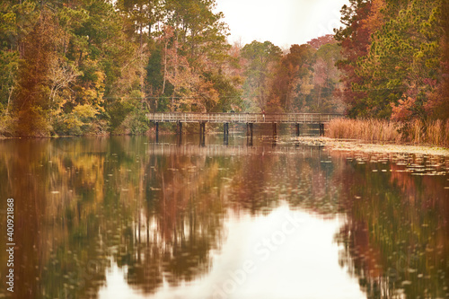 Fototapeta Naklejka Na Ścianę i Meble -  Bridge on Colorful Autumn