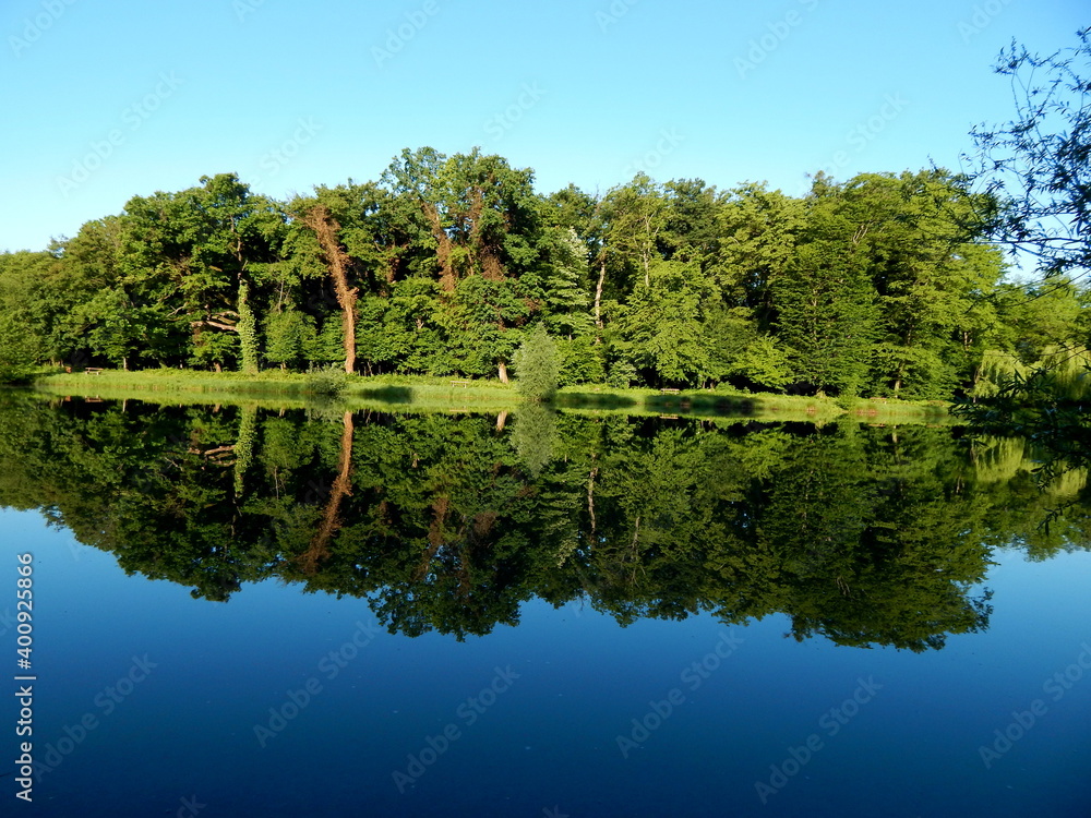 Fototapeta premium Lake in the Maksimir - Zagreb