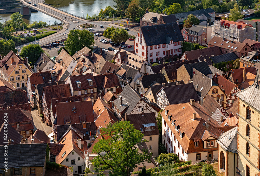 Blick auf die Altstadt von Klingenberg am Main in Unterfranken, Bayern in Deutschland 