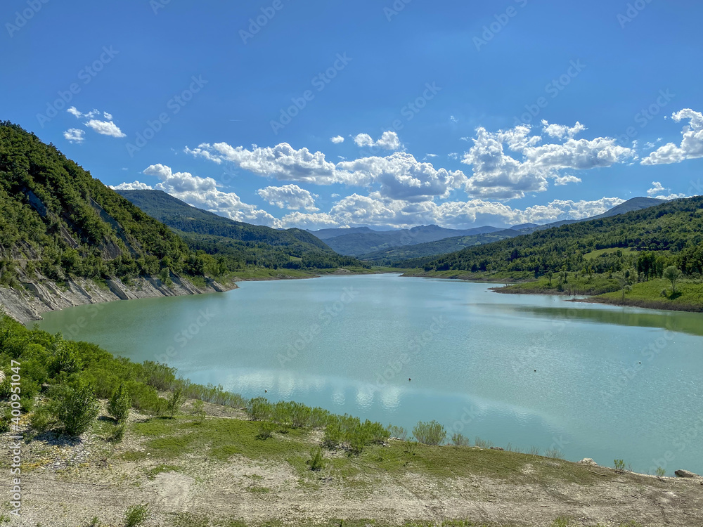 Naklejka premium LAGO DI MIGNANO, VERNASCA, PIACENZA