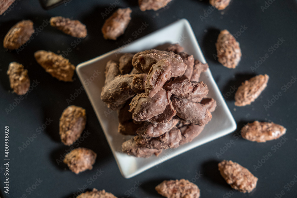 Obraz premium Roasted Almonds