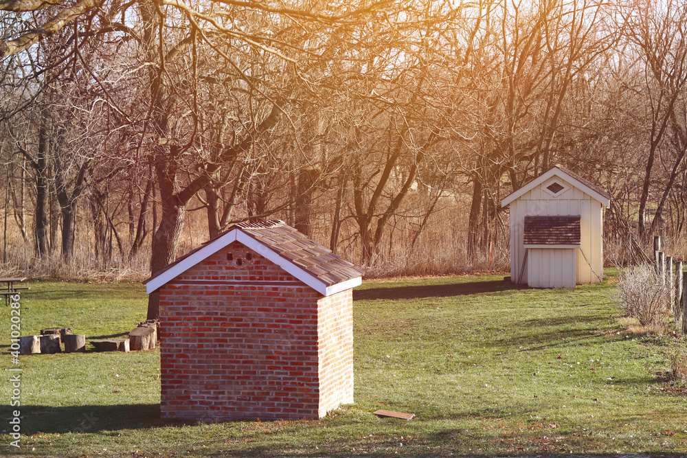 Φωτογραφία View of barns at the farm. Rural landscape background.