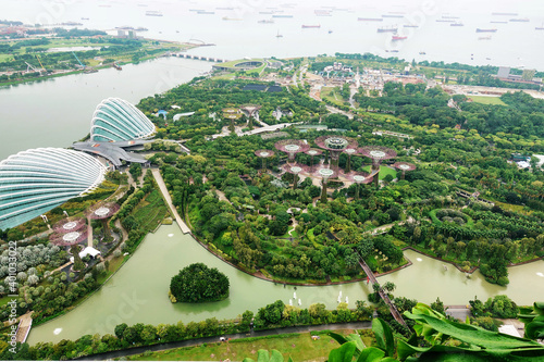 Singapore Gardesn By the bay panorama