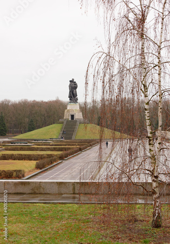  Memorial complex of the Soviet Liberator Soldier in Treptow Park photo