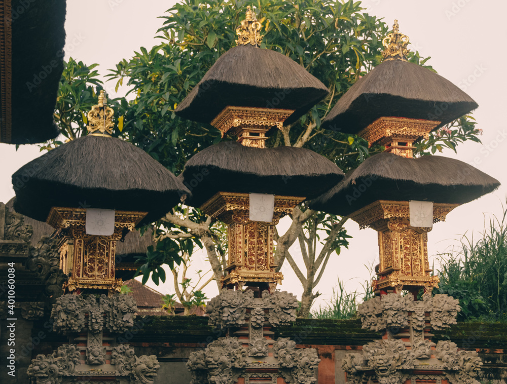 traditional balinese temple