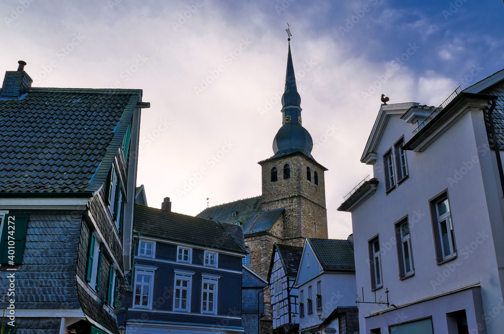 Altstadt mit historischer Kirche Velbert Langenberg