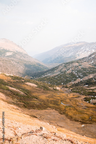 Rocky Mountain National Park, along Trail Ridge Road in autumn. Hazy, polluted sky due to nearby wildfires © MelissaMN