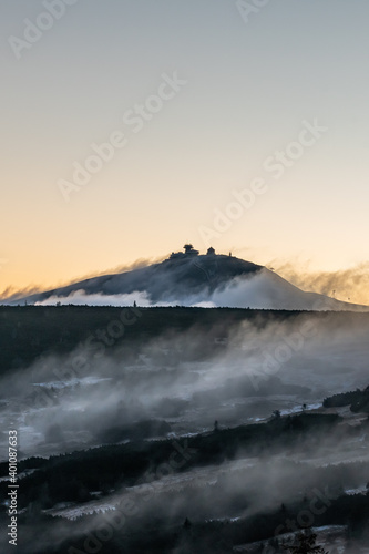 Śnieżka in the morning fog © Krzysztof