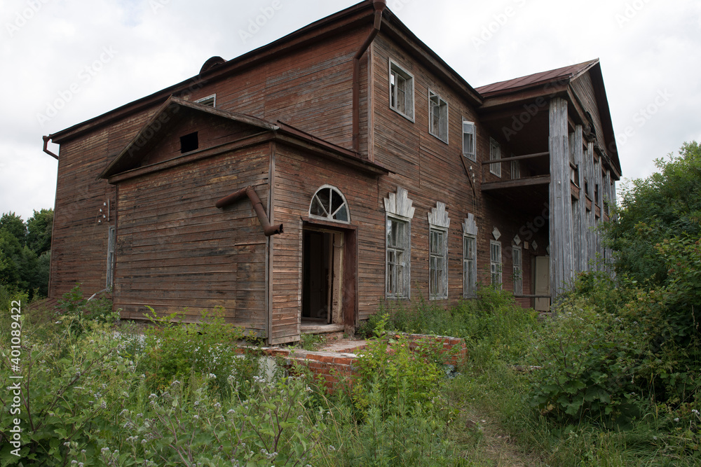 Abandoned wooden house Abandoned wooden house
