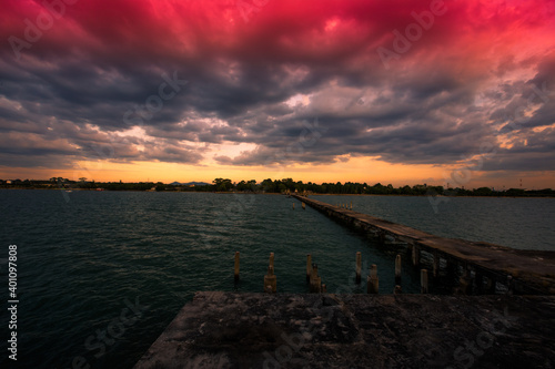 The background of the morning light  the wallpaper of the Twilight sky  the lake or the sea  is a natural beauty  seen between travel.