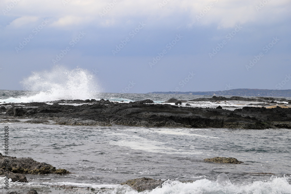 初冬の日本海の風景