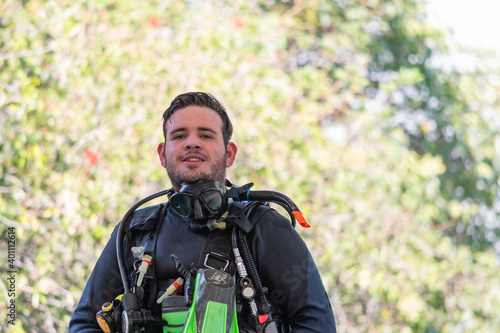 portrait of diver with his equipment on © tonhio411