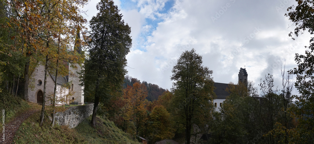 Obraz premium Spaziergang Wolfsklamm bei Stans: St. Georgenberg