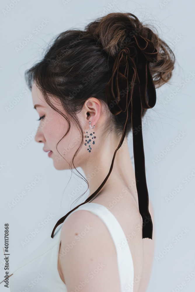 ウェディングドレスを着た花嫁