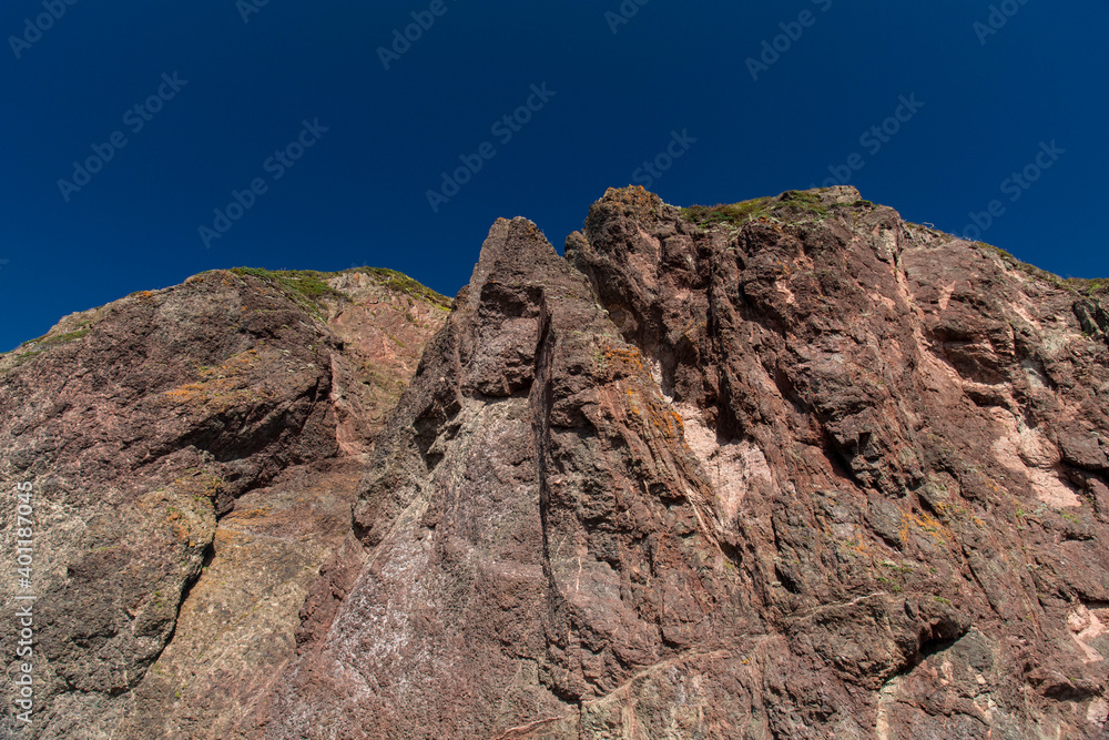 北海道　礼文島の地蔵岩の岸壁