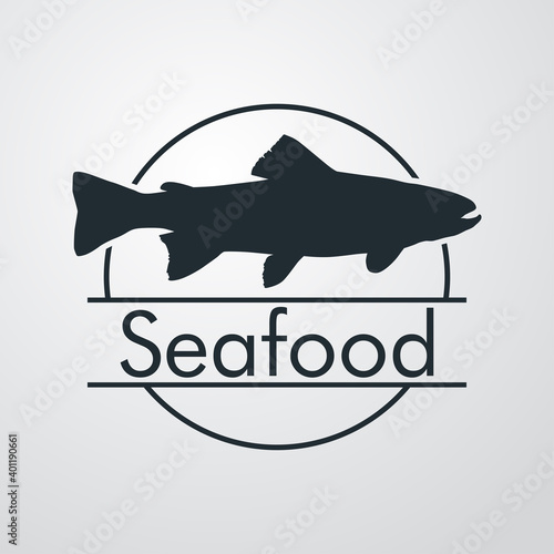 Logotipo con texto Seafood con silueta de trucha o salmón en círculo con lineas en fondo gris