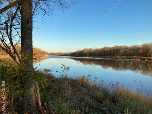 Fototapeta Naklejka Na Ścianę i Meble -  autumn landscape with river