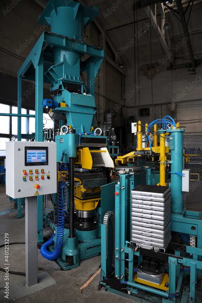 industrial foundry equipment with manipulator for molds industrial foundry equipment with manipulator for molds