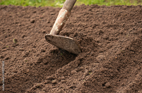 Foto Spring preparation of the land for planting