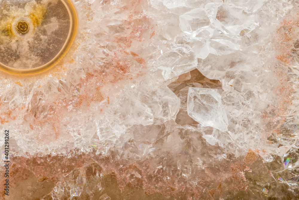 © Mark Windom/ADDICTIVE STOCK - Macro photograph of the crystalline structural detail in an agate © Mark Windom/ADDICTIVE STOCK - Macro photograph of the crystalline structural detail in an agate