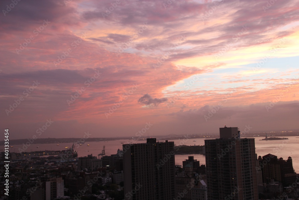 Fototapeta premium New York Harbor Sunset