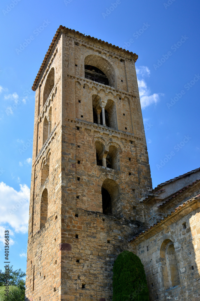 Rincones y localizaciones del pueblo rustico de montaña de Beget, en la comarca del Ripollés, provincia de Girona, en el nororeste de Catalunya