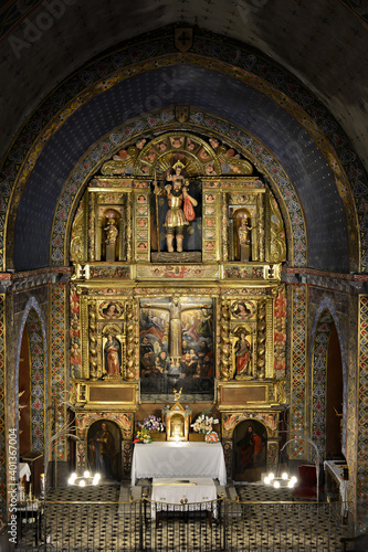 Interior de la iglesia romanica del pueblo rustico de Beget  en la comarca del ripolles  de la provincia de Girona  en el noreste de Catalunya