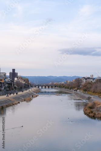 京都の鴨川 © Kazu8
