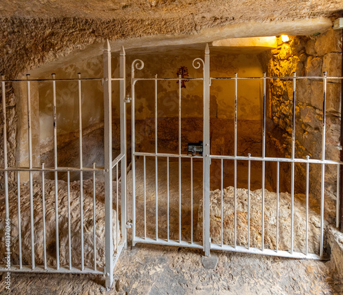 Canvas Print Burial chamber Interior of Garden Tomb considered as place of burial and resurre