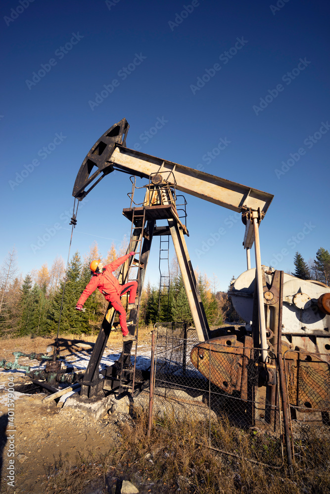 Engineer for oil and gas production in the mountains Engineer for oil and gas production in the mountains