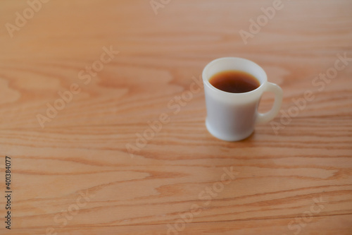 シンプルなコーヒーとコーヒーカップの写真