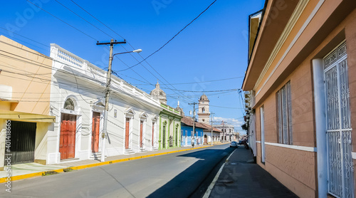 Street with colourful houses, Granada, founded in 1524, Nicaragua, Central America © Nikolai Korzhov