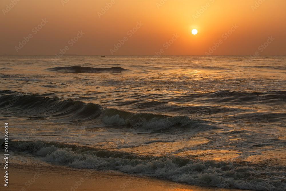 Obraz premium sunrise over the sea
