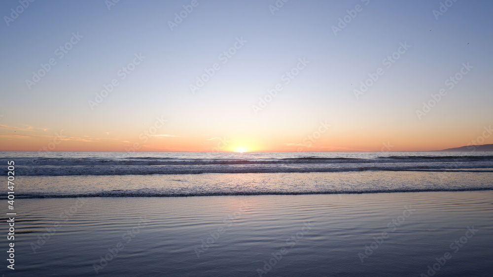Fototapeta premium Sunset in Santa Monica Beach