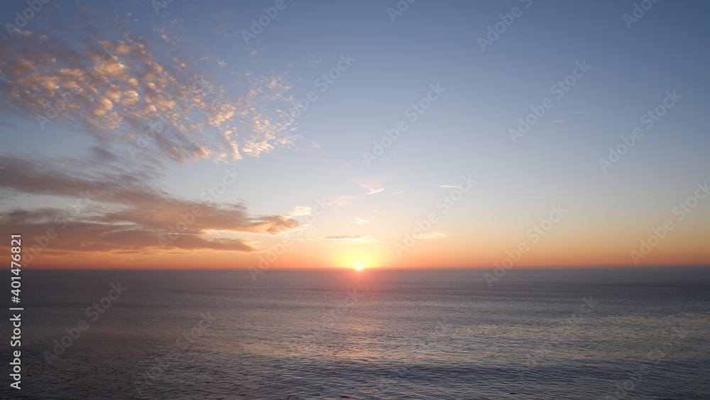 Obraz premium Pacific ocean and sunset