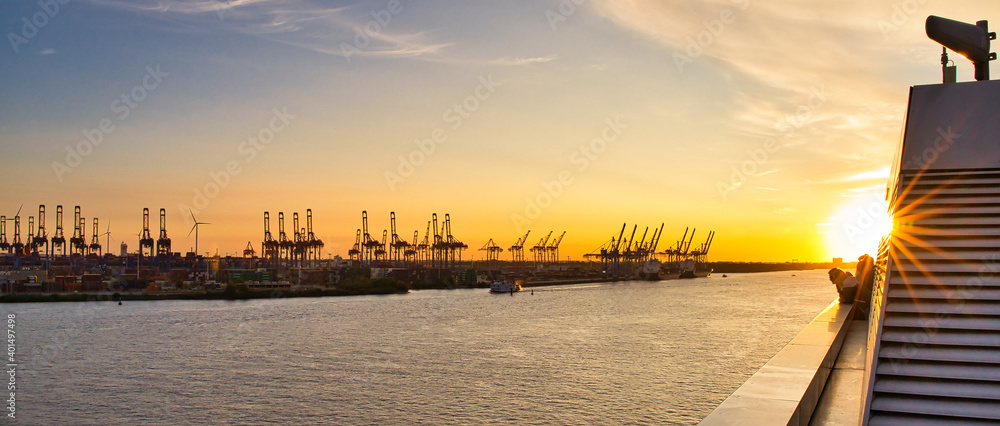 Hamburg Hafen Sonnenuntergang