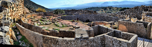 Vista de los principales monumentos de Grecia. Ruinas de Micenas (Mycenae). Ciudad de Agamenón (Agamemnon).
