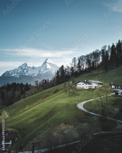 Maria Gern mit Bauernhaus und Watzmann photo