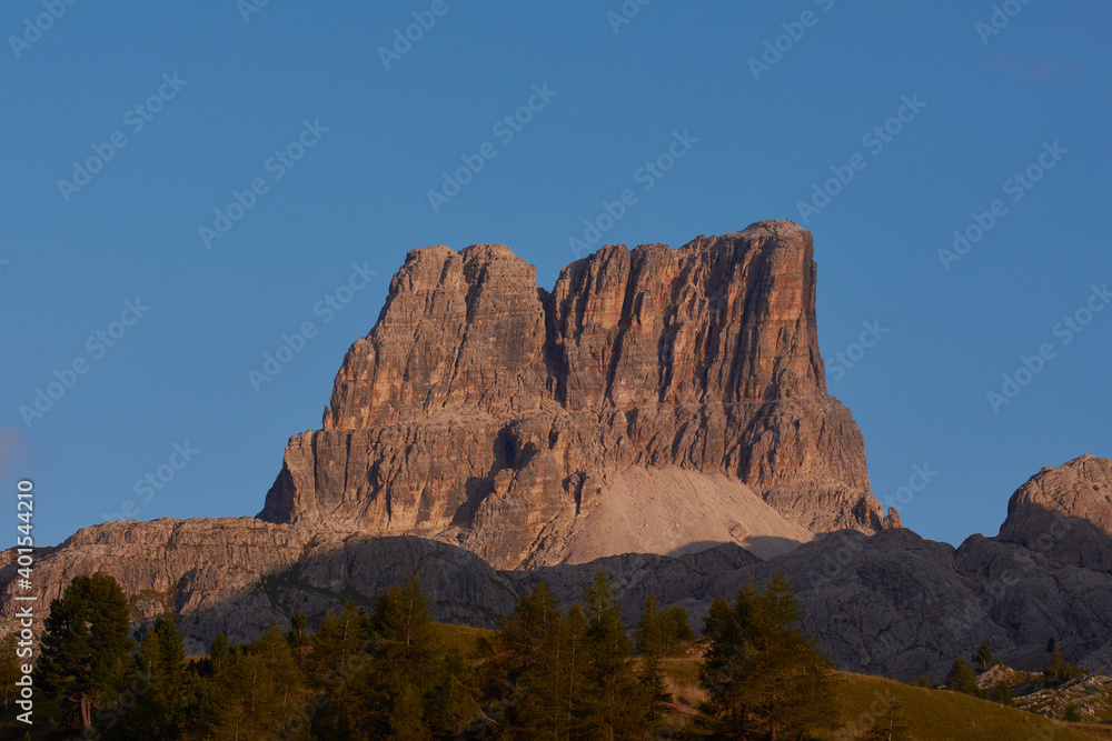 Sonnenuntergang am Monte Averau, Falzarego pass, Cortina d'Ampezzo, dolomites, Veneto, Italien