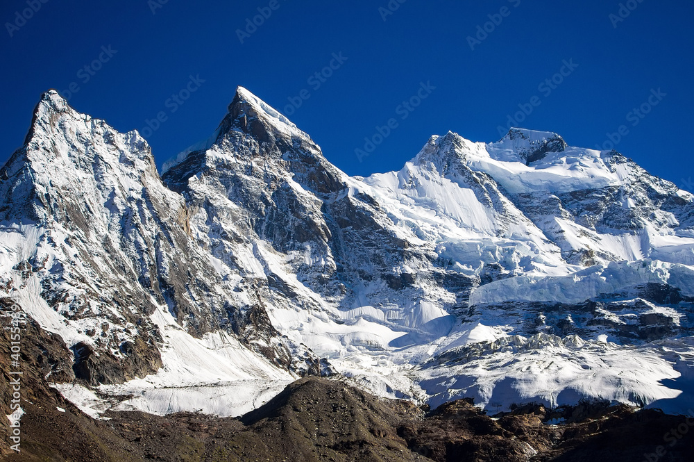 Fototapeta premium Snowy peaks of Zanskar, Mountains, Little Tibet, Tibetan villages, Ladakh, India