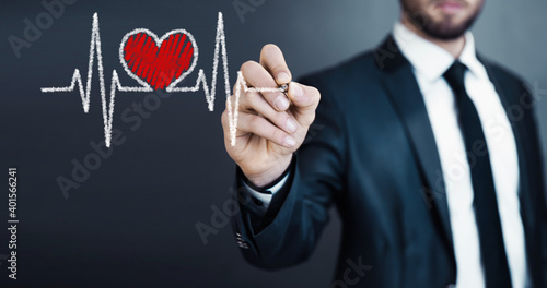 Drawing heart beating cardiograph