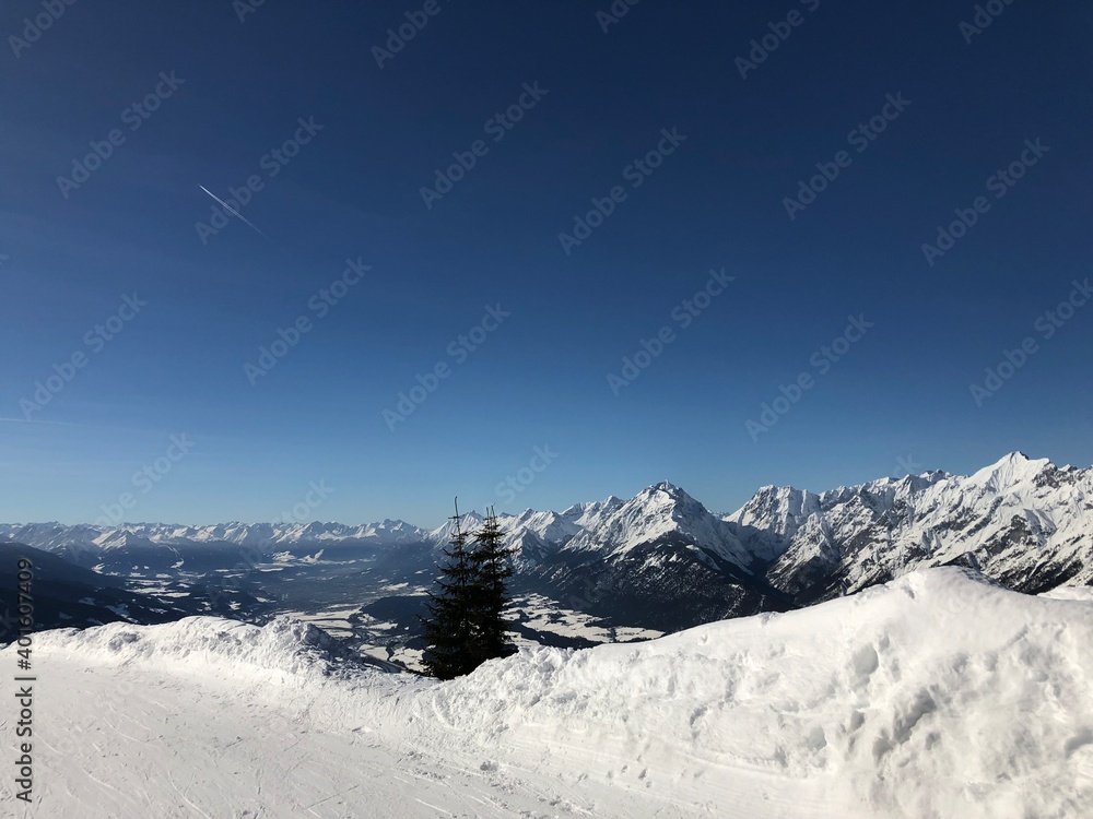 Hecher Kellerjochbahn Pill Pillberg Skigebiet oberhalb von Schwaz Tirol