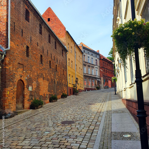 Fototapeta Naklejka Na Ścianę i Meble -  Historic stone street in the beautiful city of Grudziadz, Poland