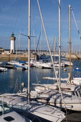 Bateaux à quai à Port-Haliguen dans le Morbihan