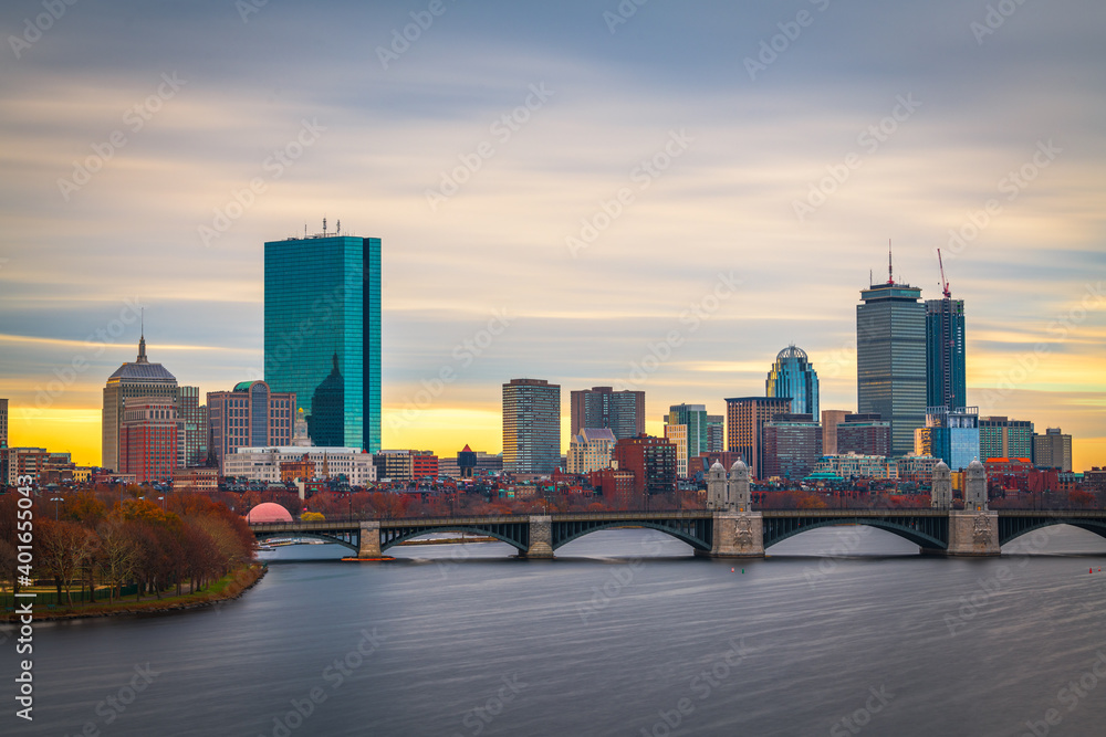 Obraz premium Boston, Massachusetts, USA downtown cityscape from across the Charles River