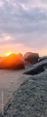 Matahari terbit di pantai