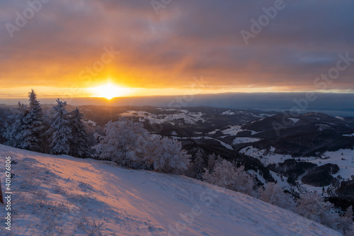 Belchen im Schwarzwald im Winter Sonnenaufgang