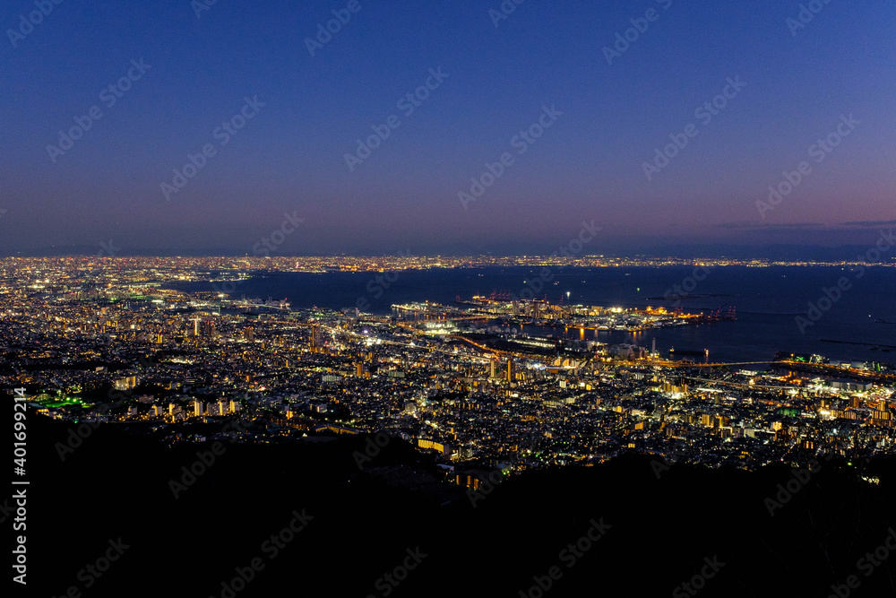 神戸摩耶山、掬星台からの夜景。遠く大阪湾をのぞむ