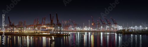 Evening panorama from Hamburg harbor © Jonas Weinitschke