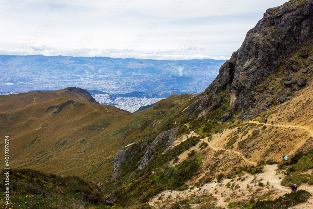 Aventuras en el volcán Ruco Pichincha
